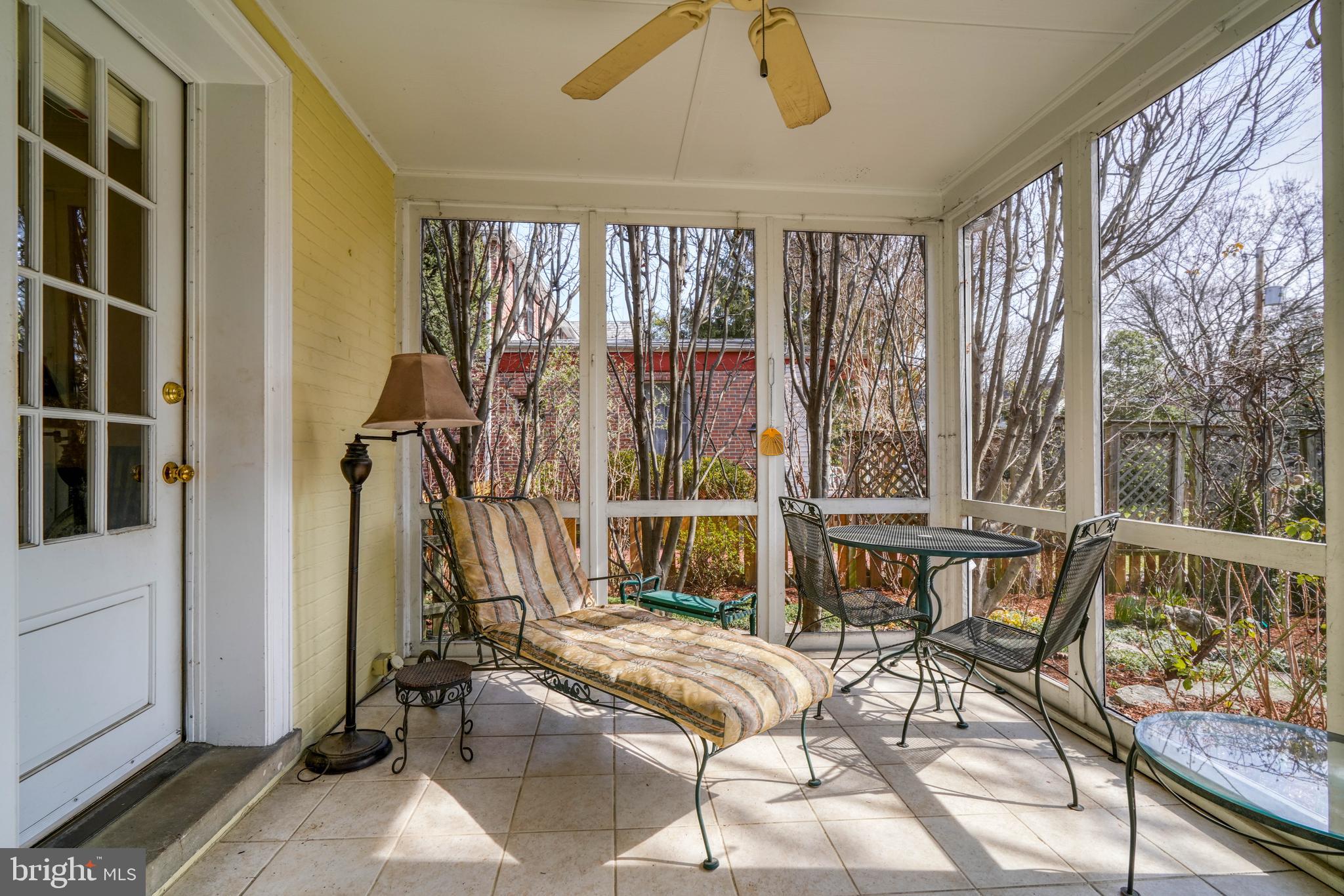 327 Broadmoor Rd