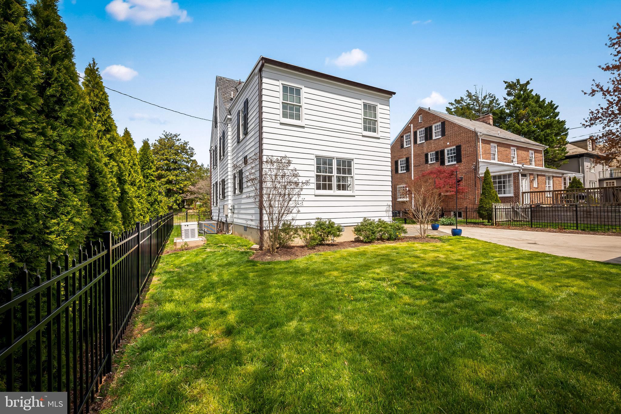 305 Northway