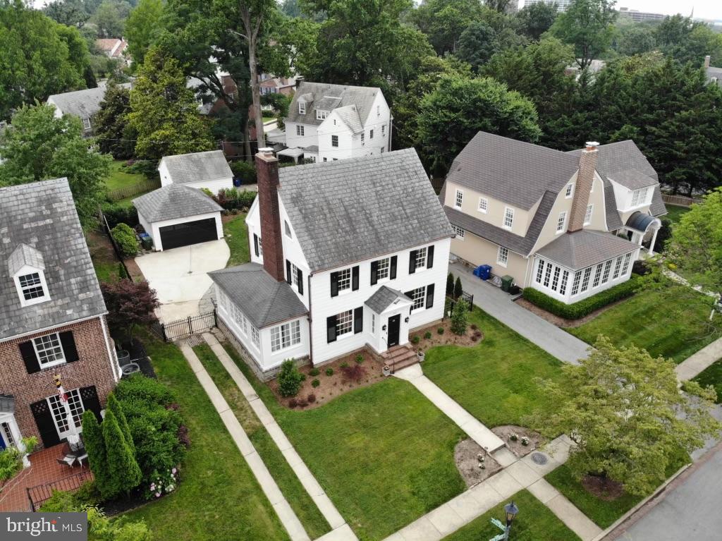 305 Northway