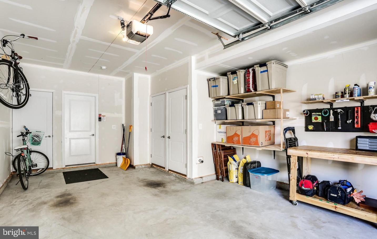 954 S Macon St