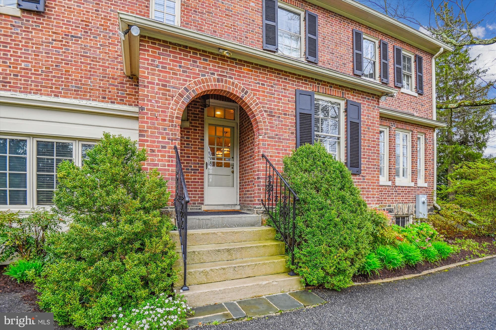 6 Gittings Ave