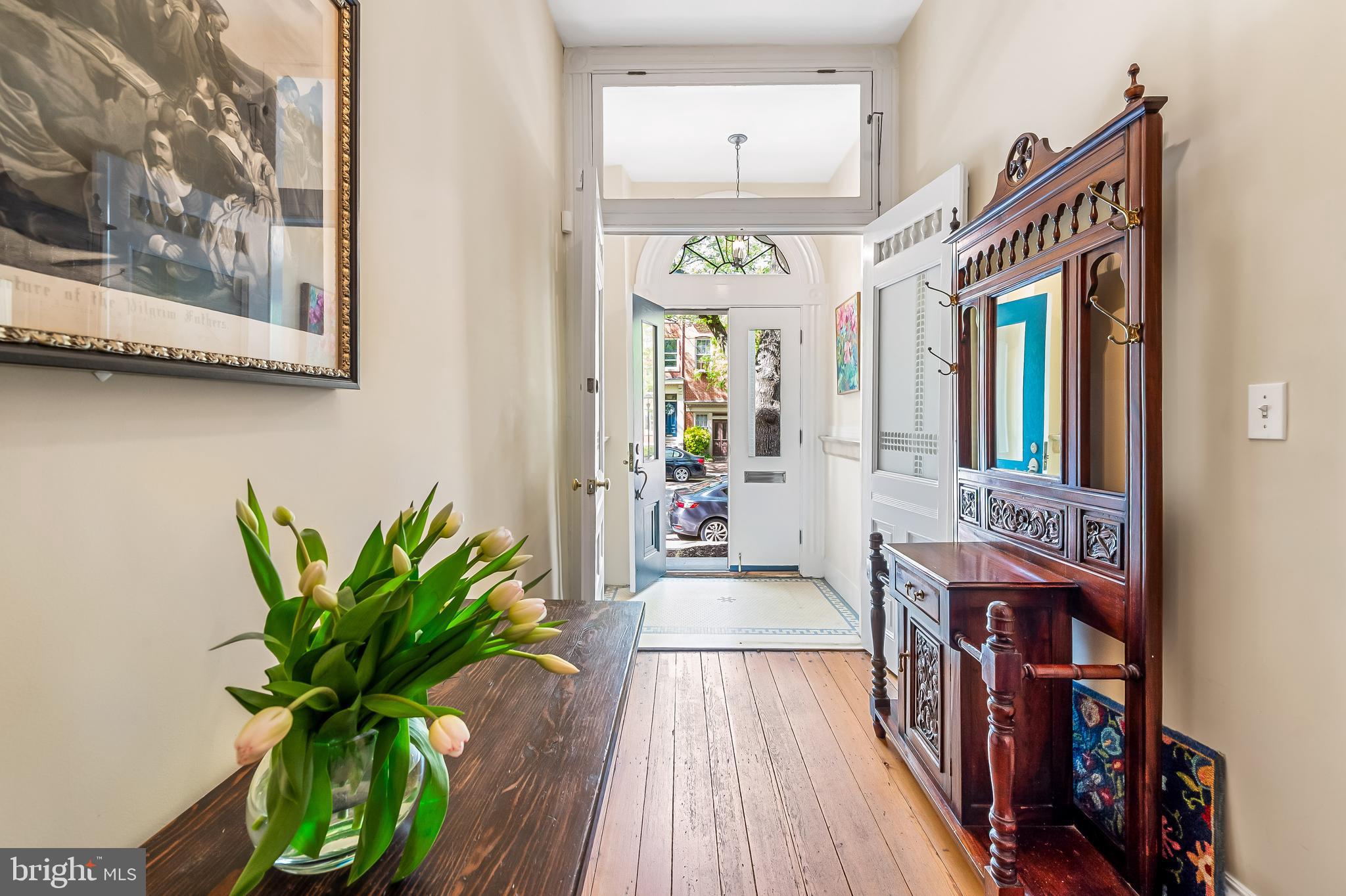 115 W Lee St W