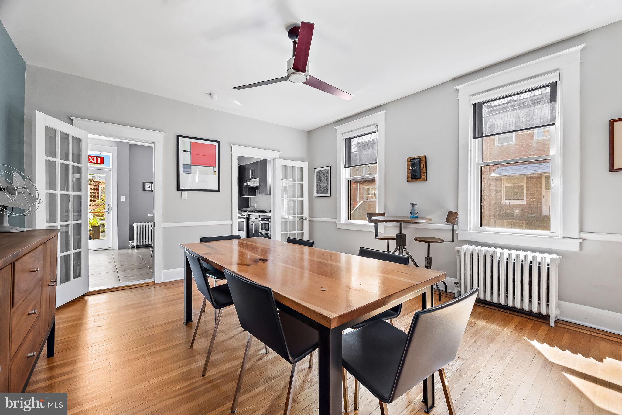 609 W 38th St