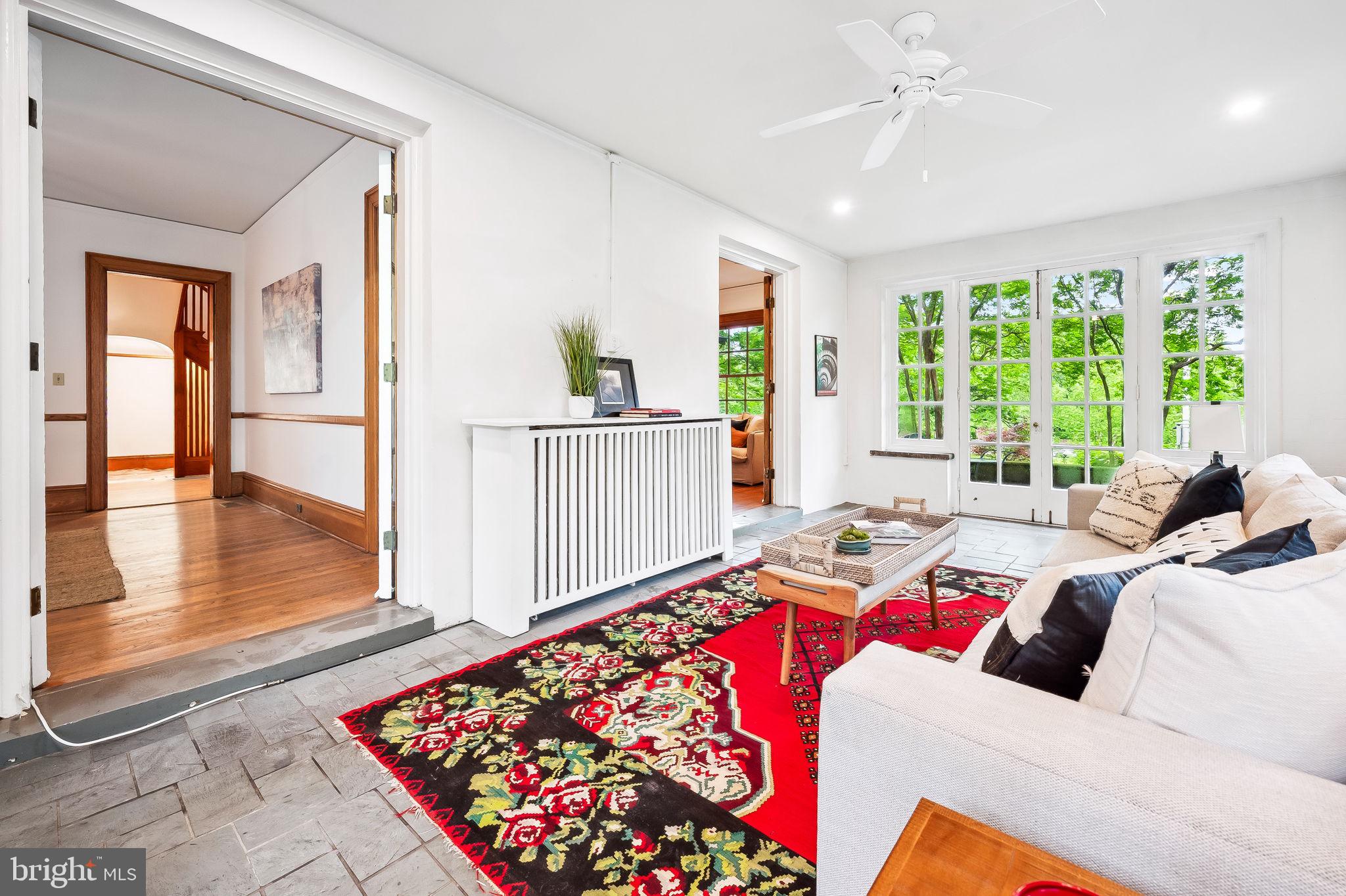 835 W University Pkwy