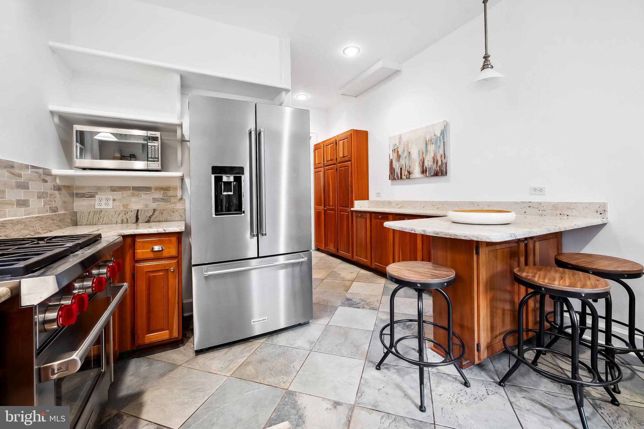 835 W University Pkwy