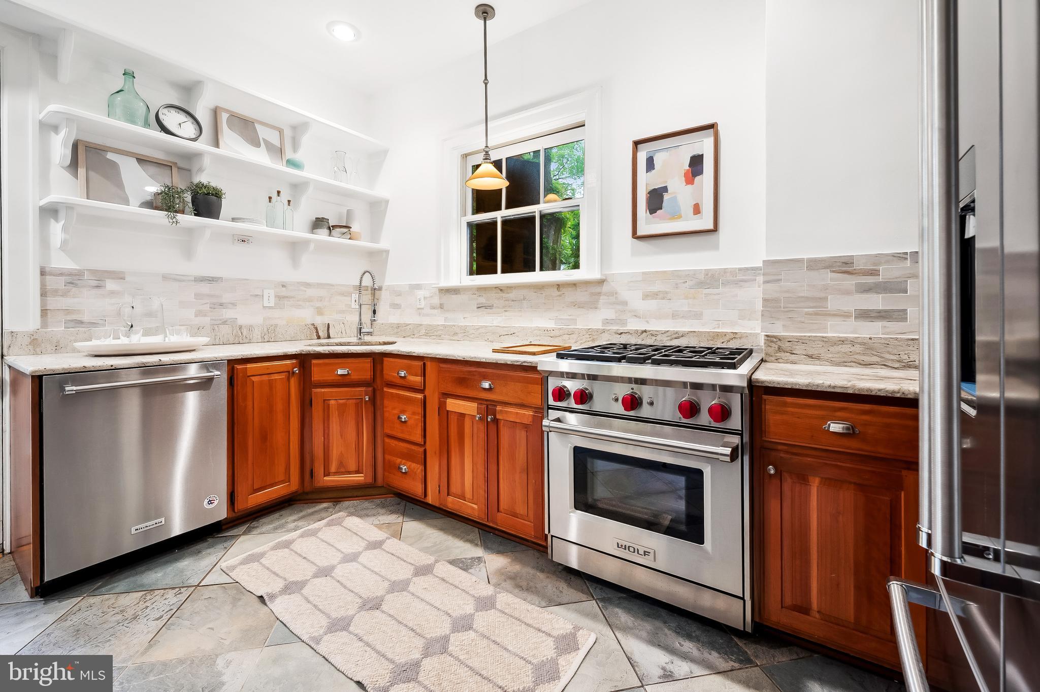 835 W University Pkwy