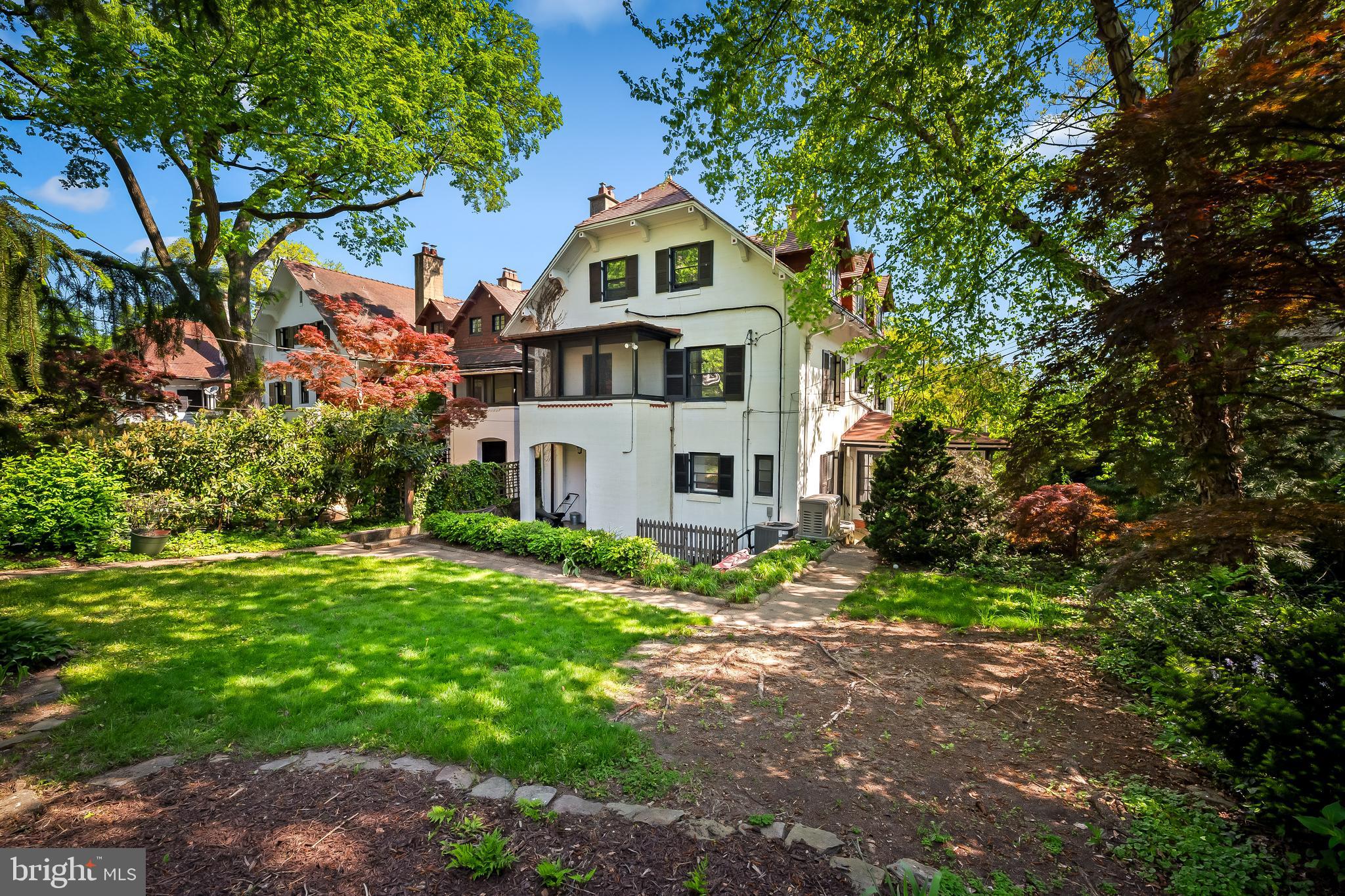 835 W University Pkwy