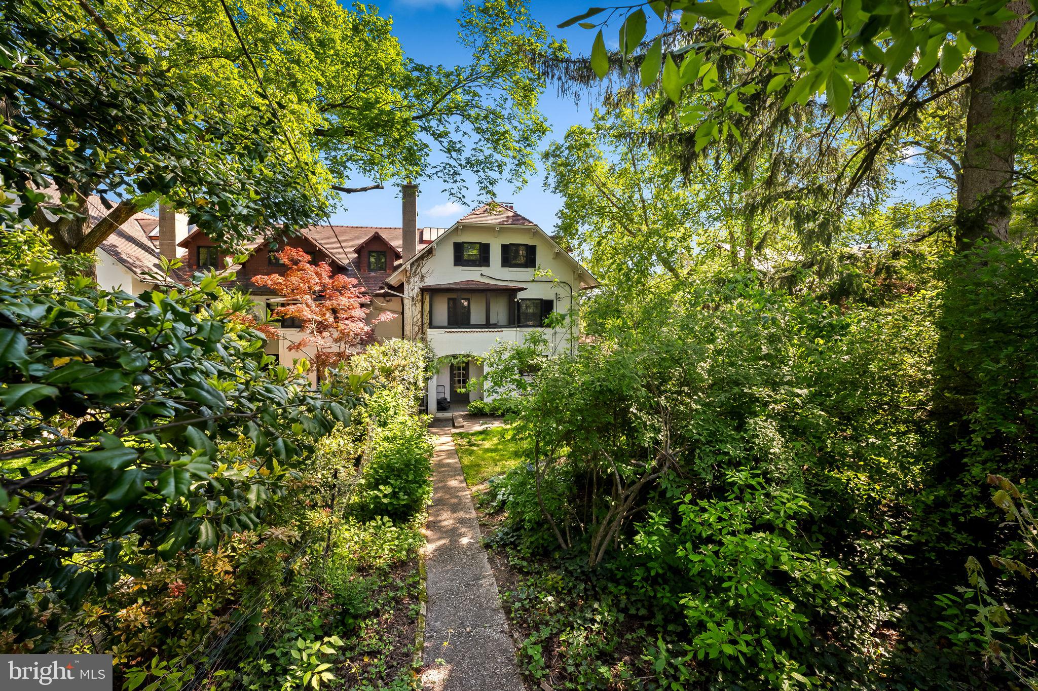 835 W University Pkwy