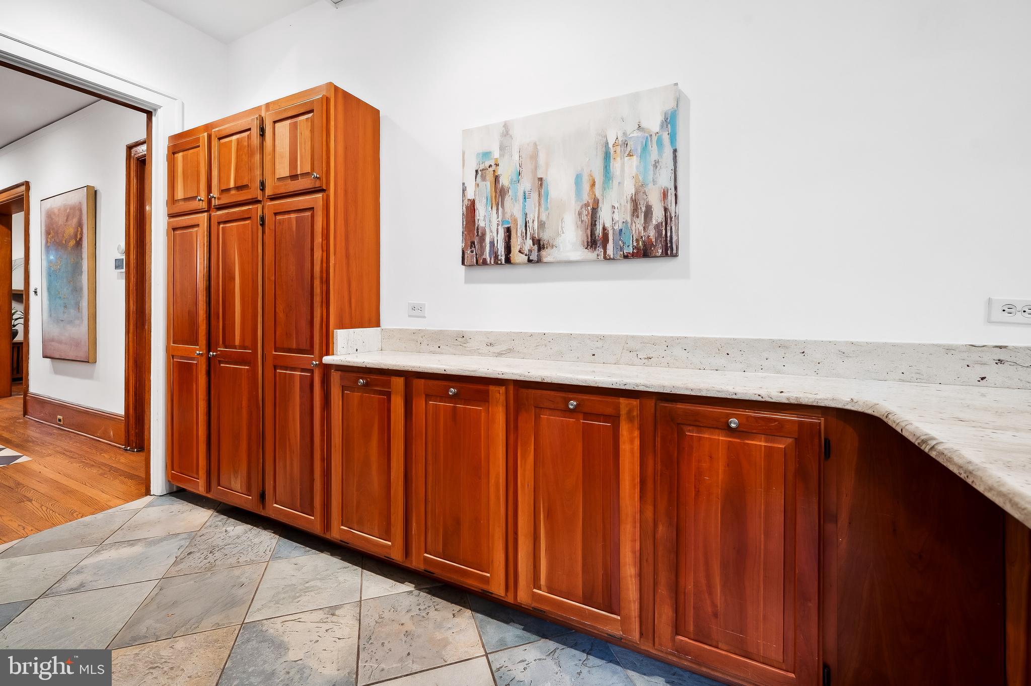 835 W University Pkwy