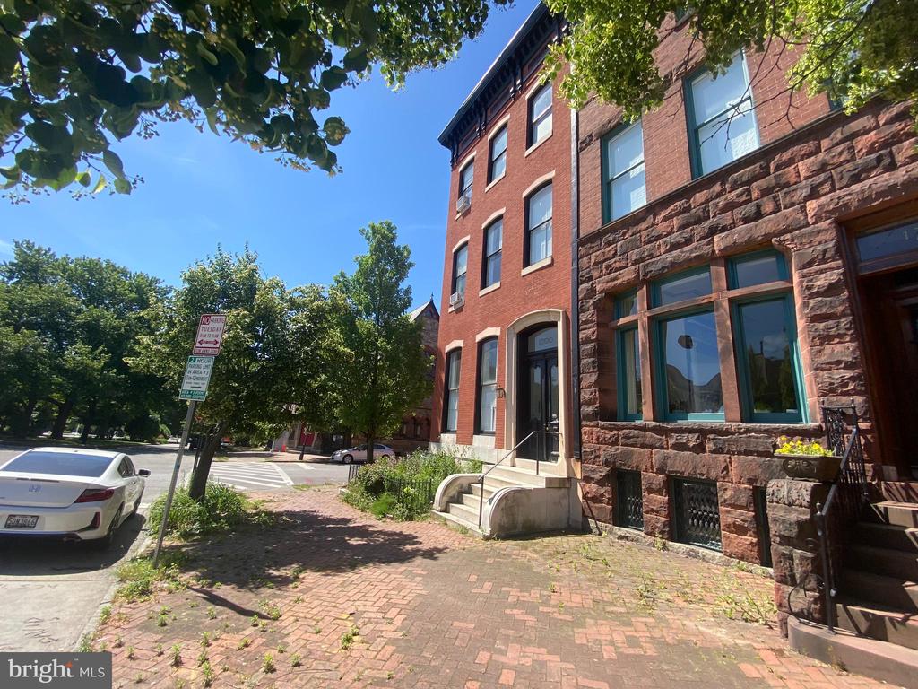 1700 PARK AVE #2