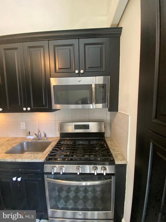 1700 PARK AVE #2