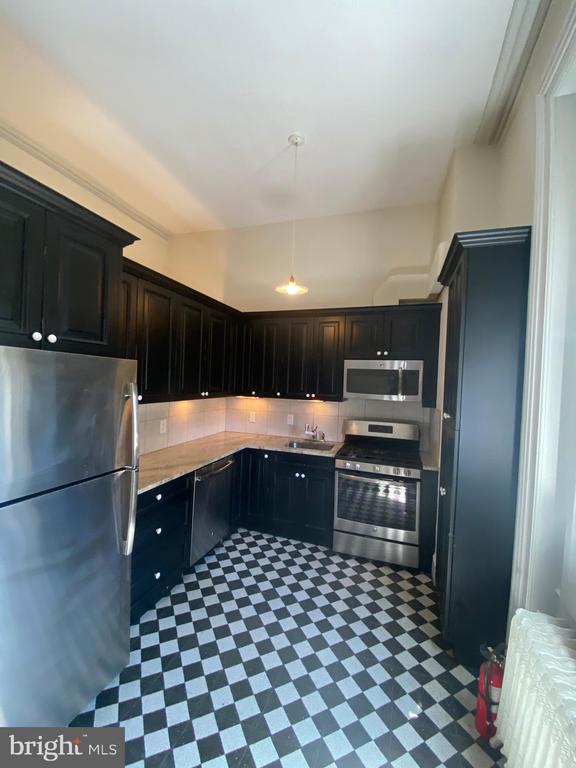 1700 PARK AVE #2