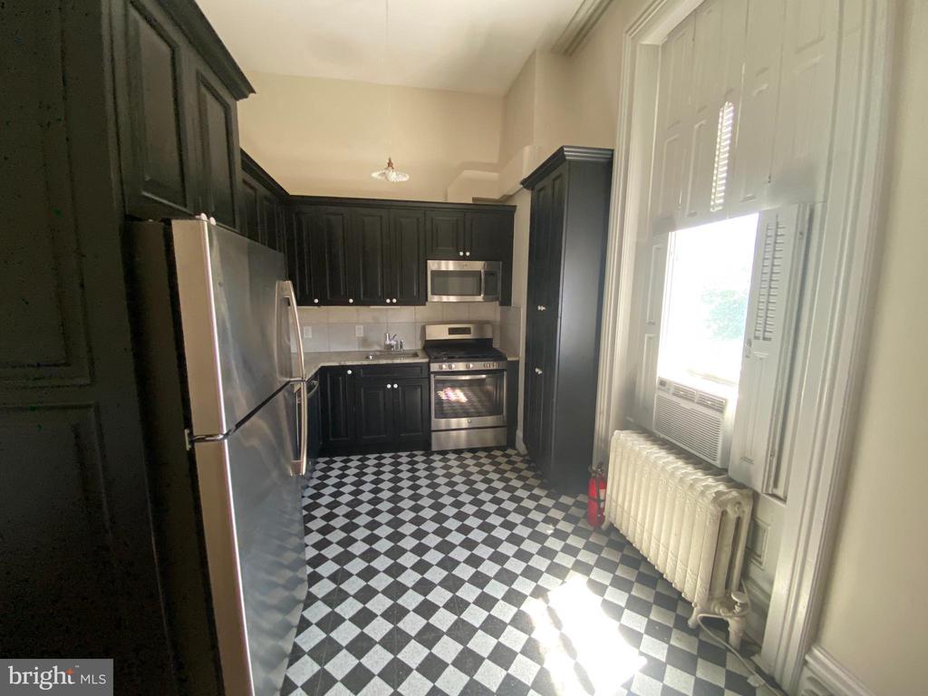 1700 PARK AVE #2