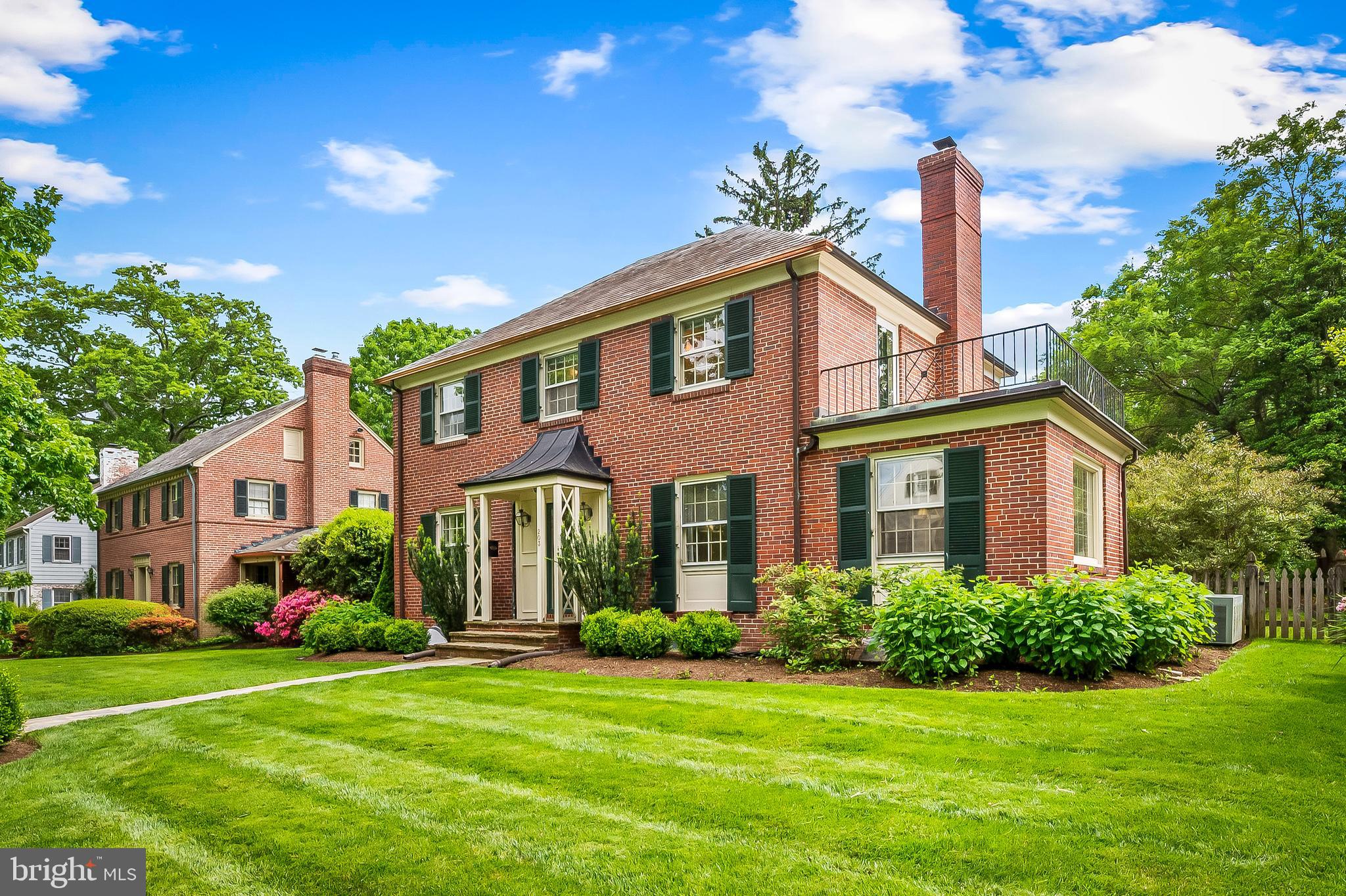 203 Saint Dunstans Rd
