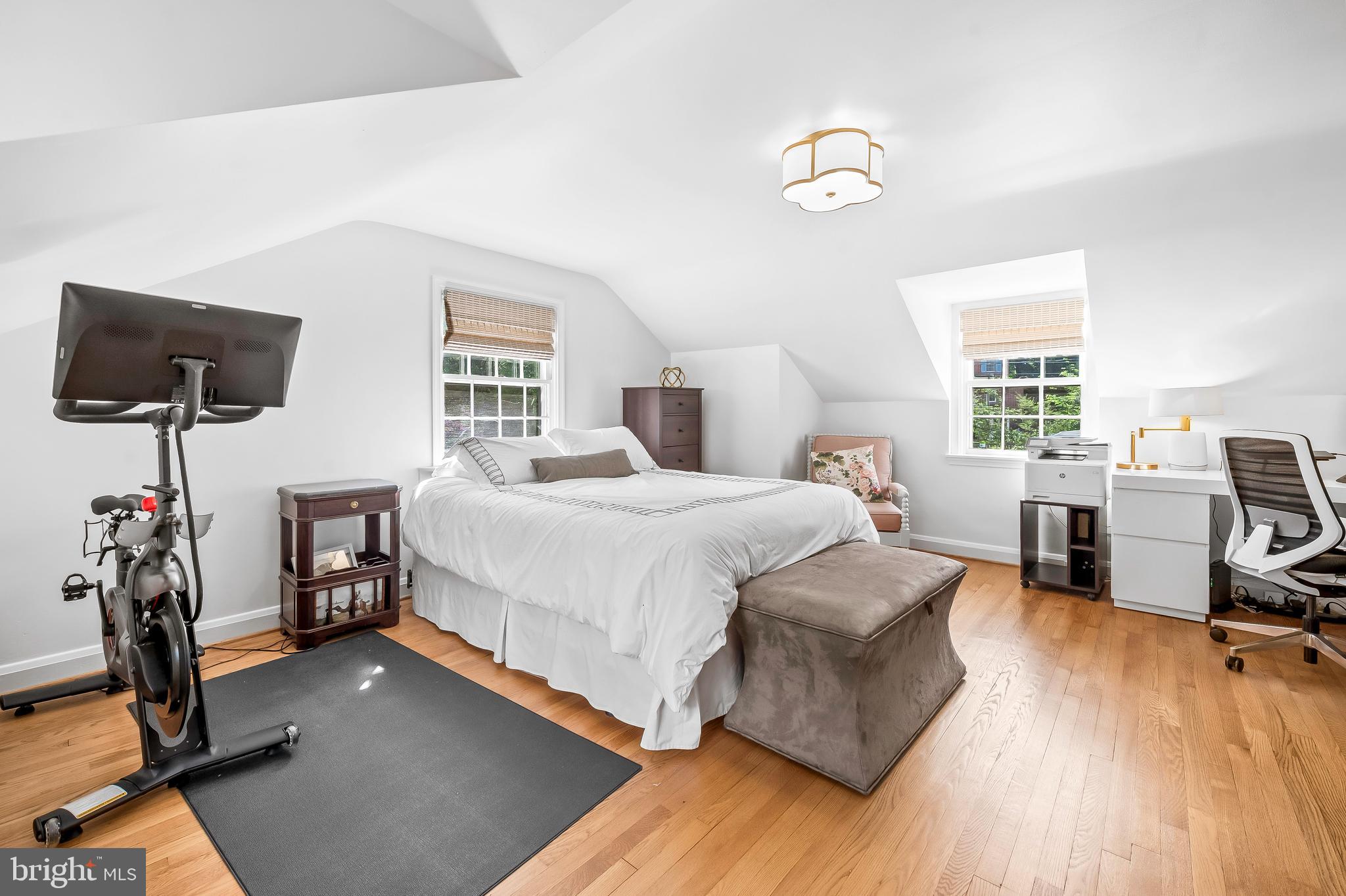 203 Saint Dunstans Rd