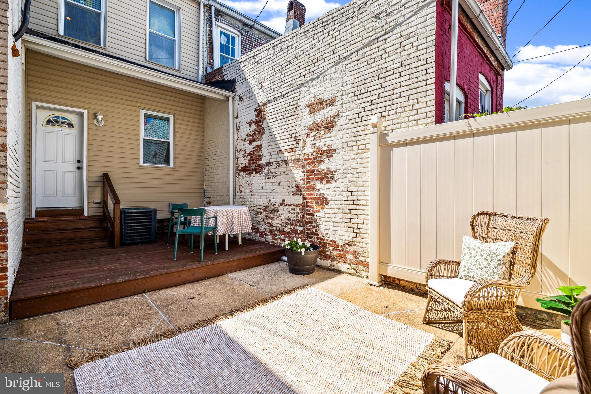 103 N Curley St