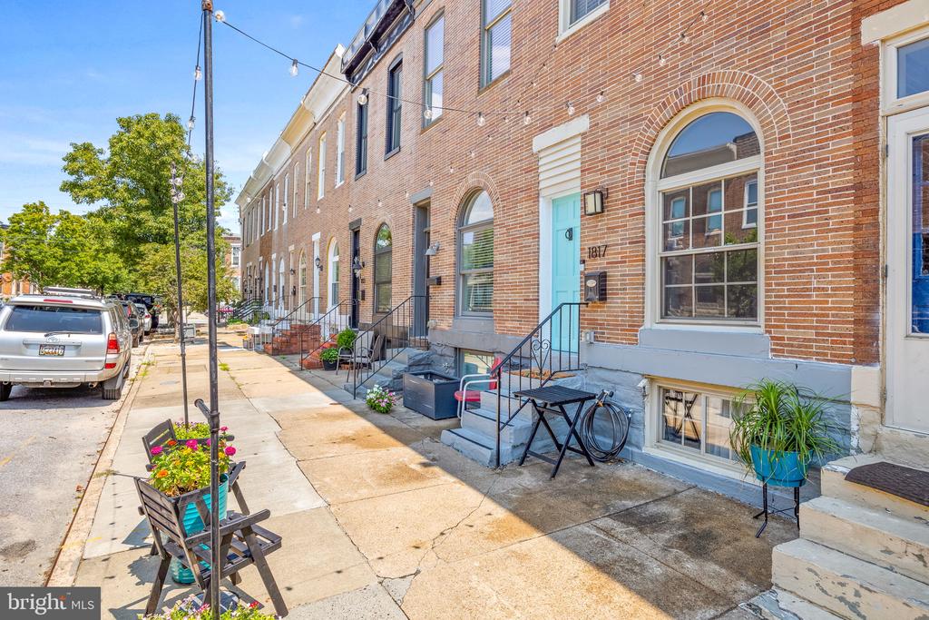 1817 Jackson St