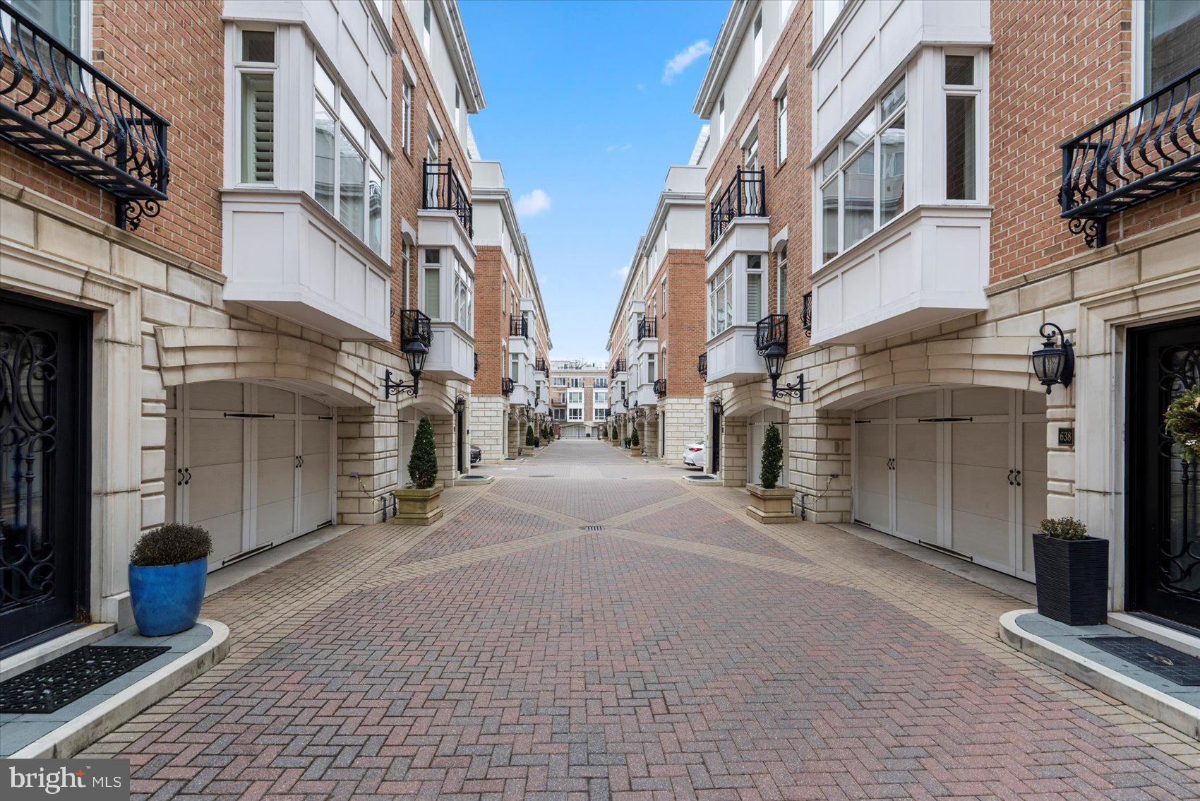 647 Ponte Villas S #132