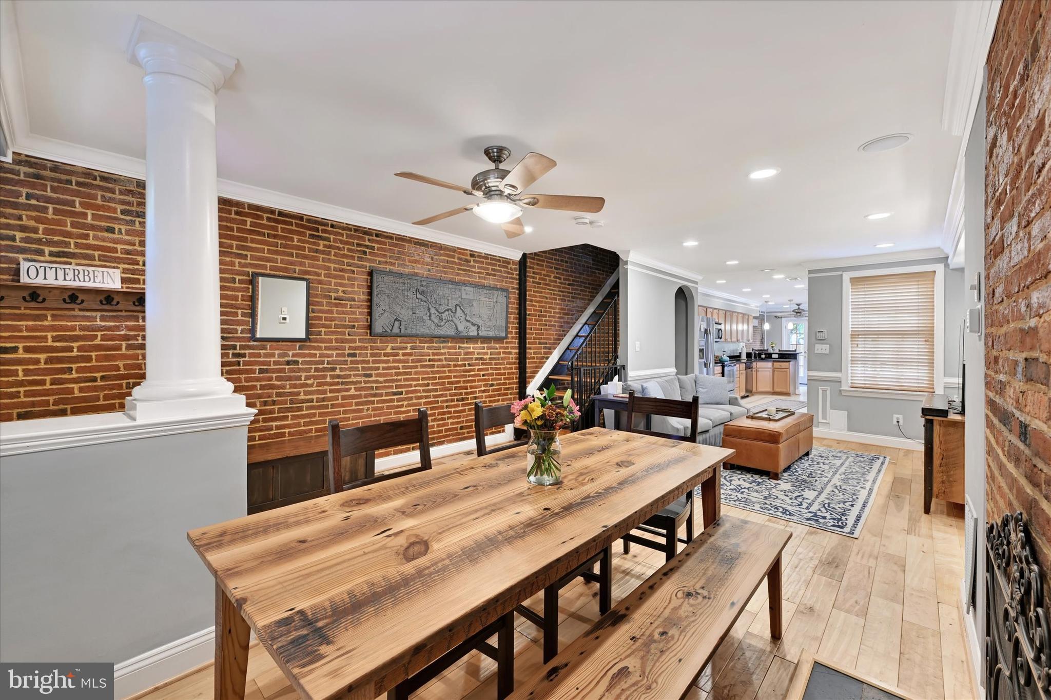 119 W Hill St