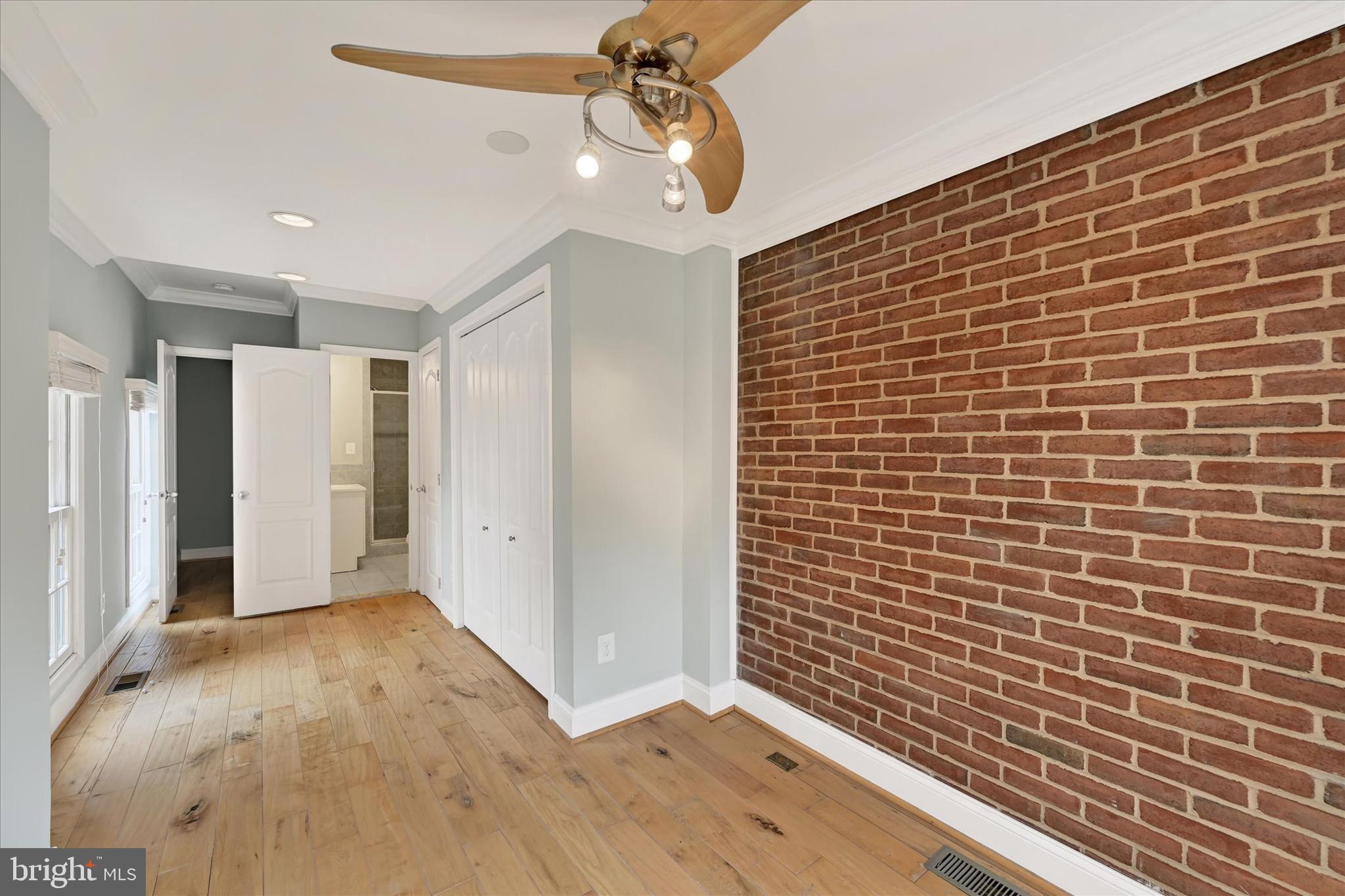 119 W Hill St