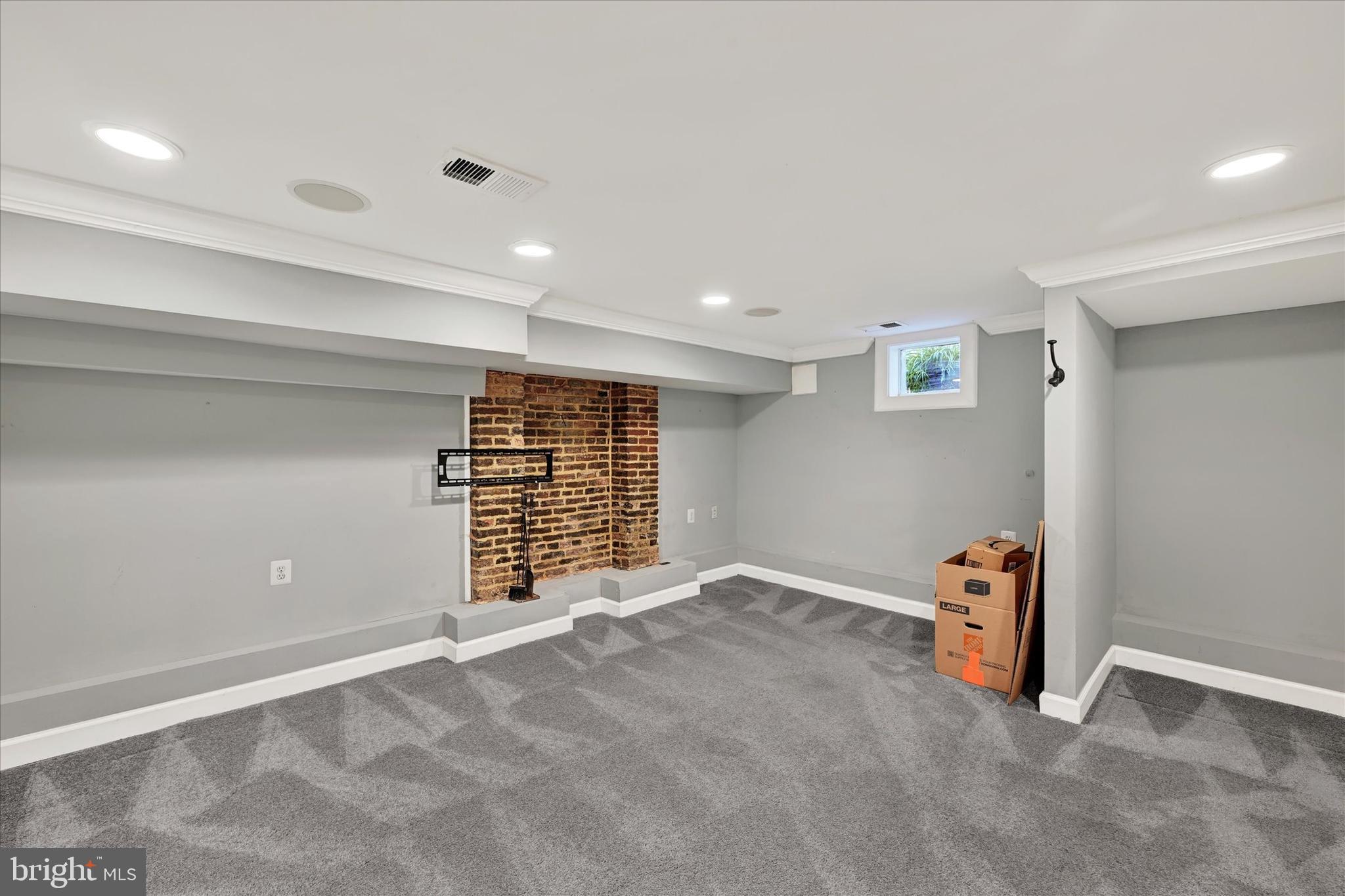 119 W Hill St