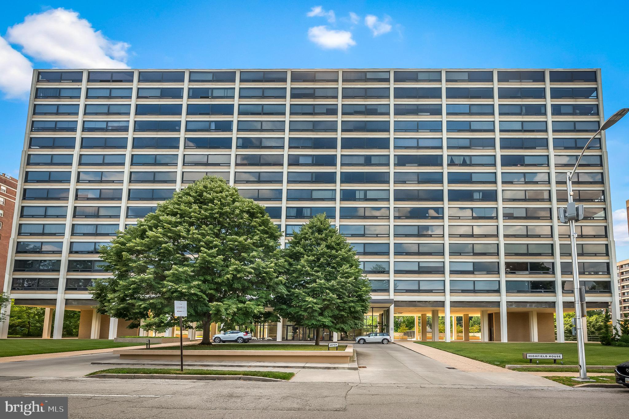 4000 N Charles St #609