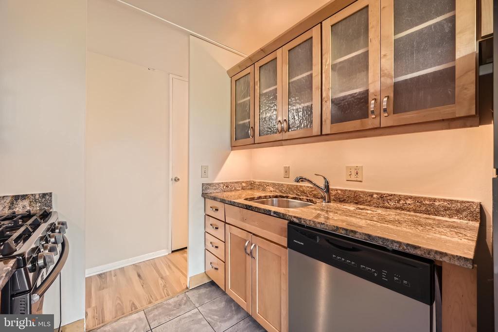 4000 N Charles St #303
