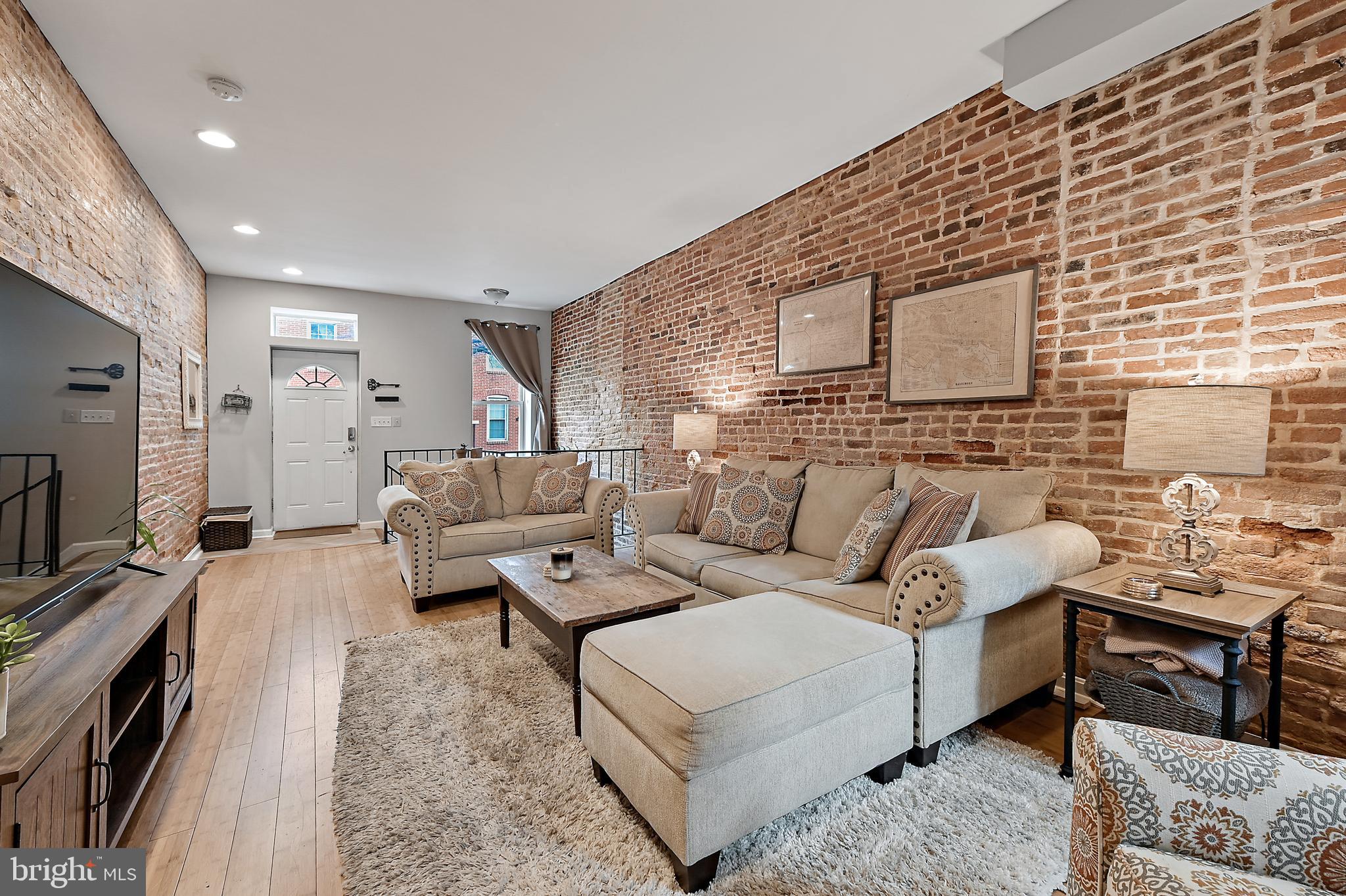1218 William St