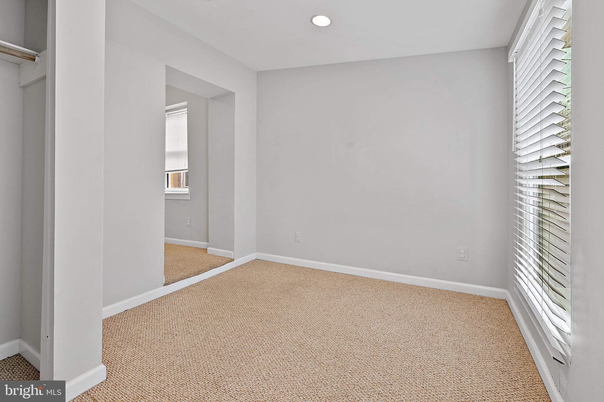 1218 William St