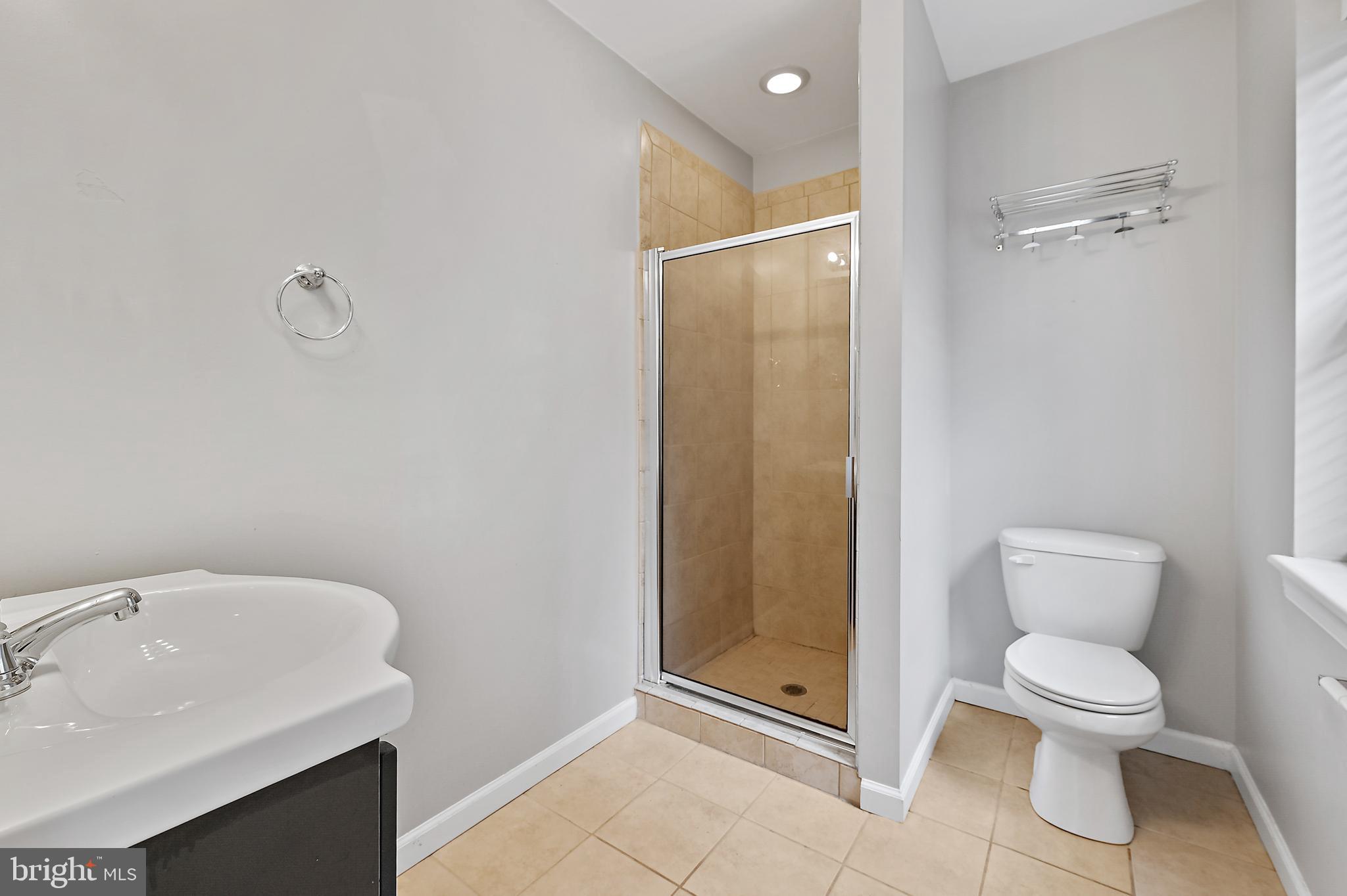 1218 William St