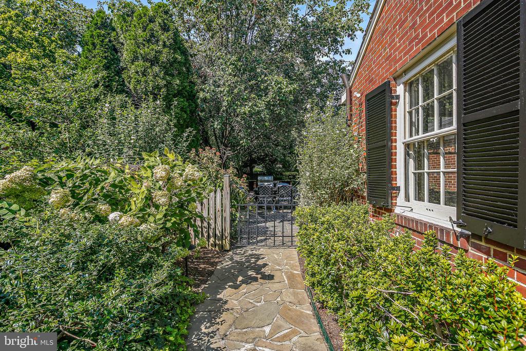120 Croydon Rd