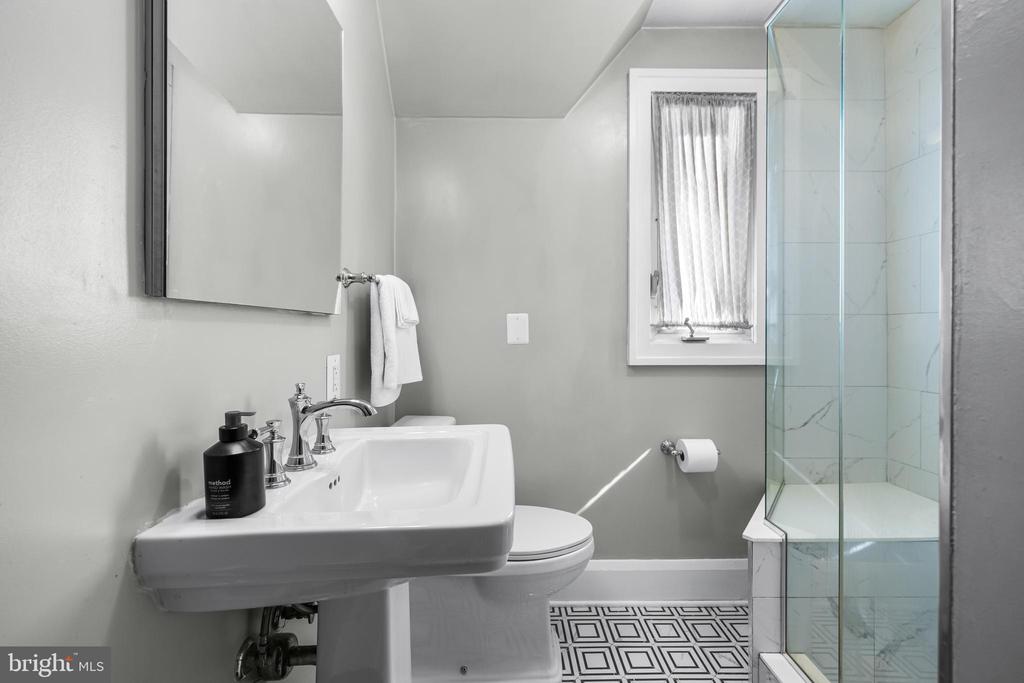 4304 Wendover Rd