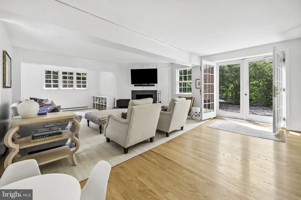 203 Saint Dunstans Rd