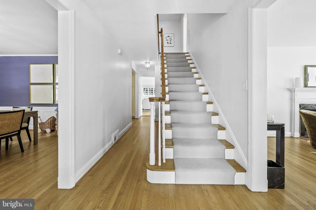 203 Saint Dunstans Rd