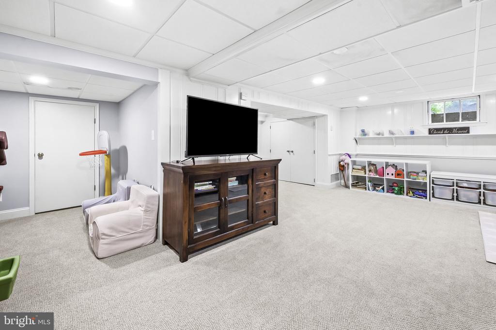 203 Saint Dunstans Rd