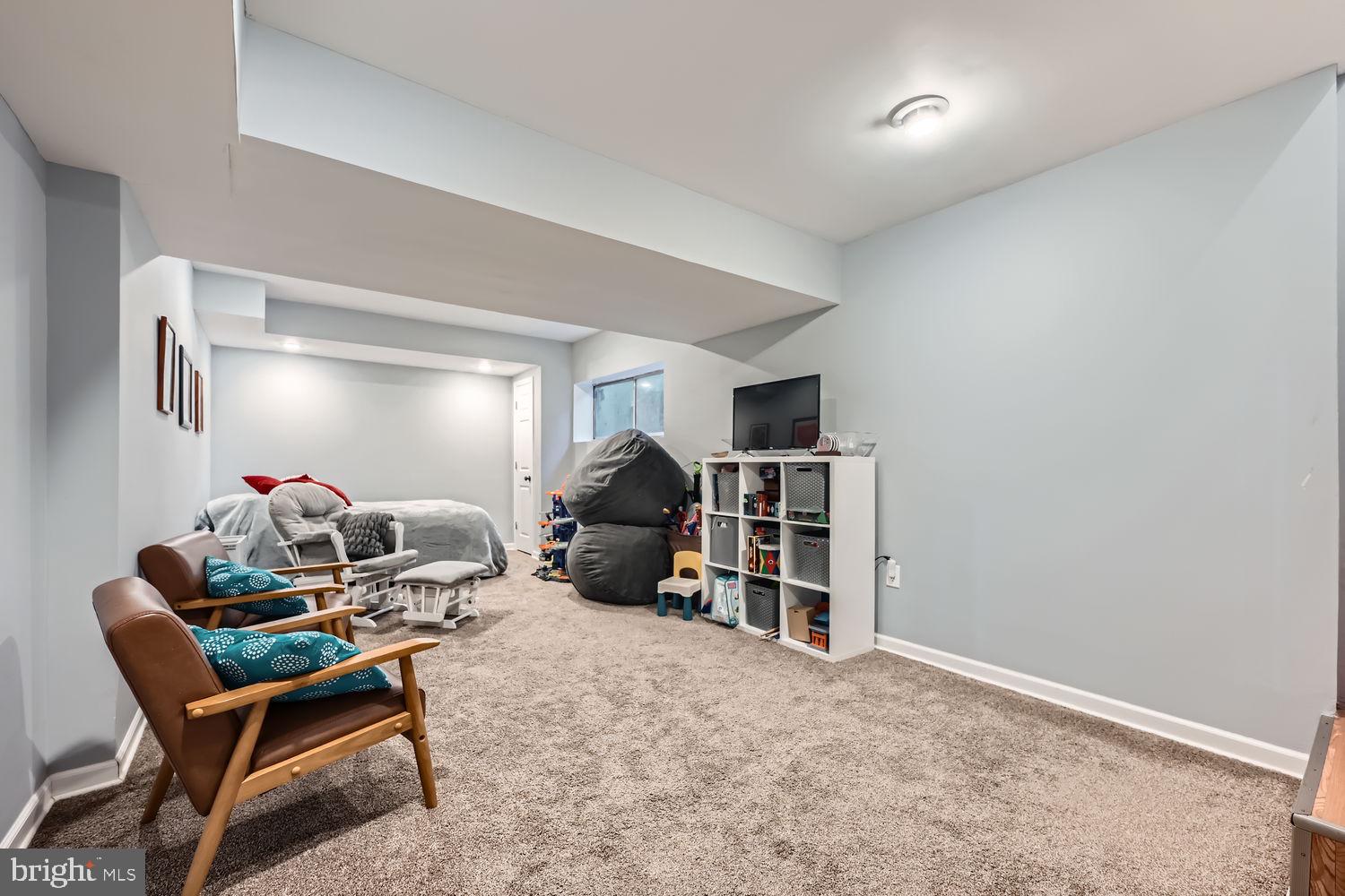 8 Goodale Pl