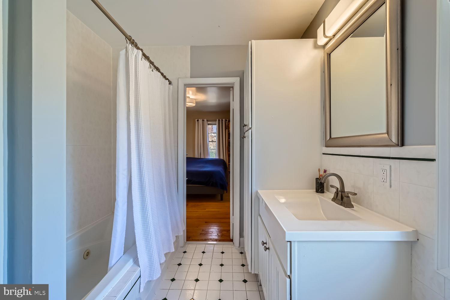 8 Goodale Pl