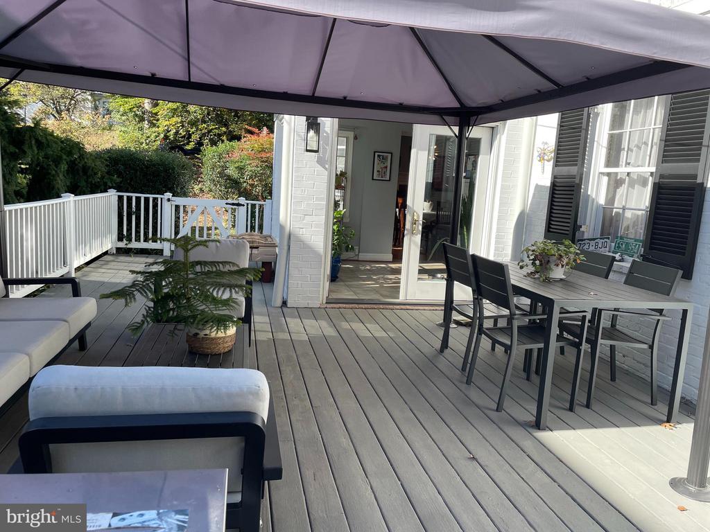 8 Goodale Pl