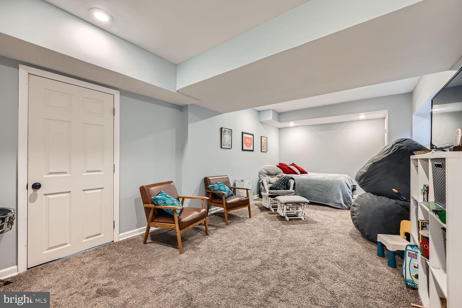 8 Goodale Pl