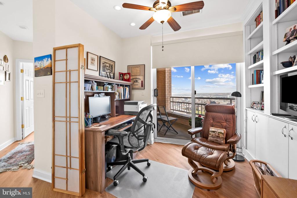 100 Harborview Dr #2210
