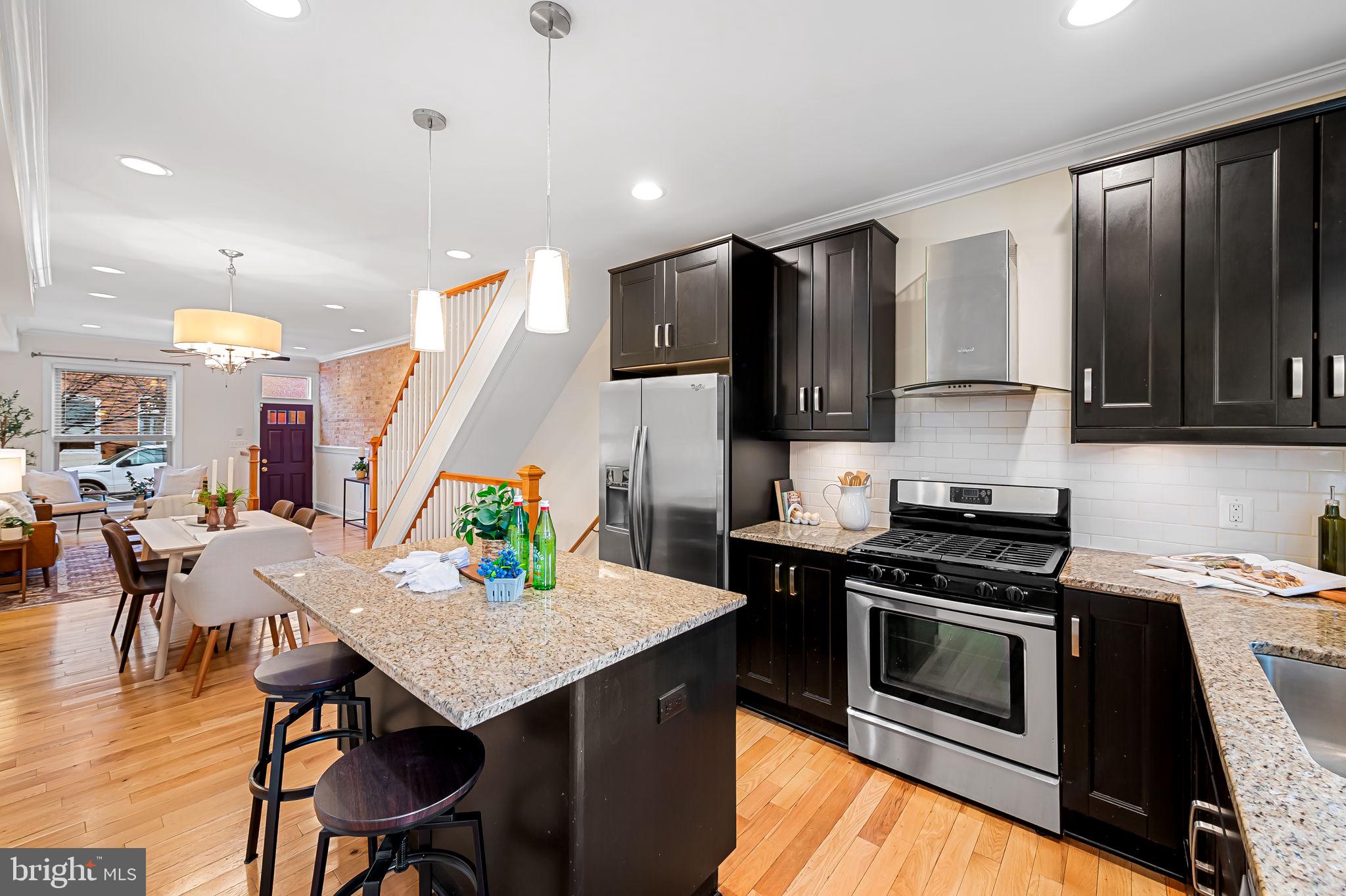 116 Rochester Pl