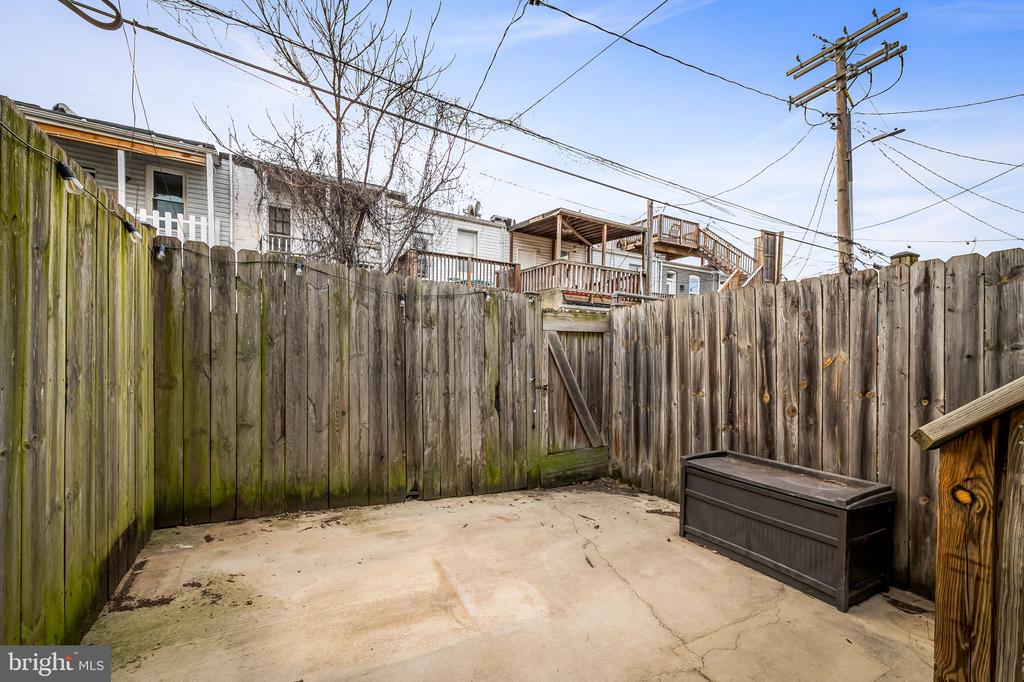 116 Rochester Pl
