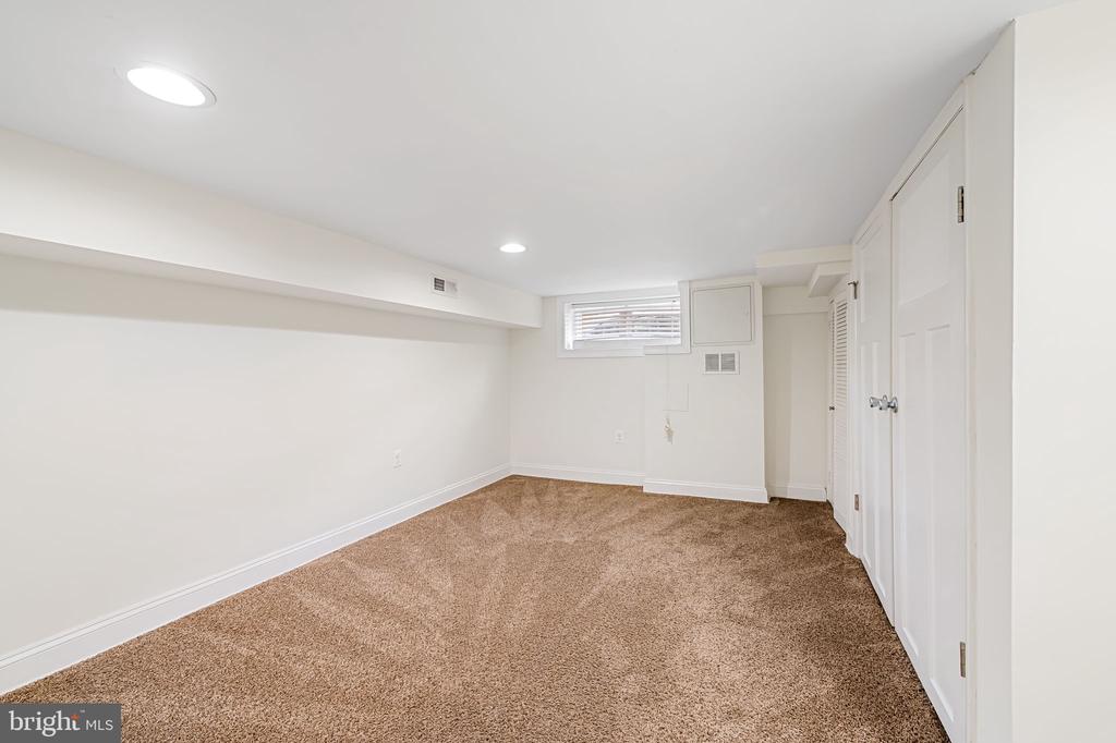116 Rochester Pl
