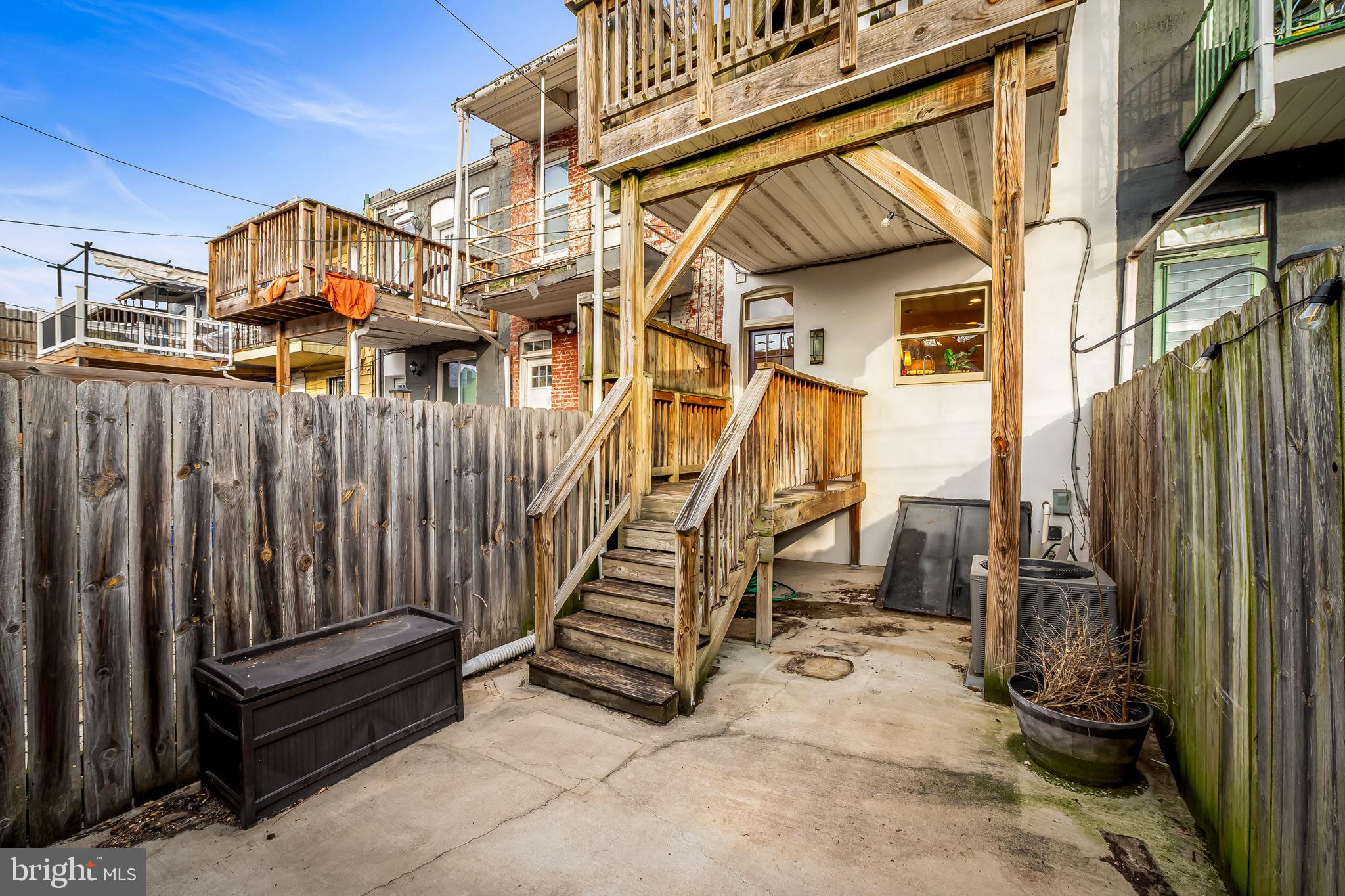 116 Rochester Pl