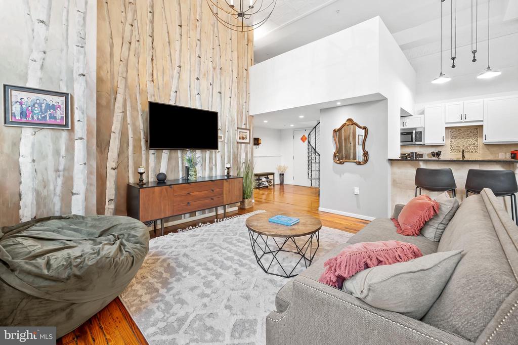 112 E West St #201