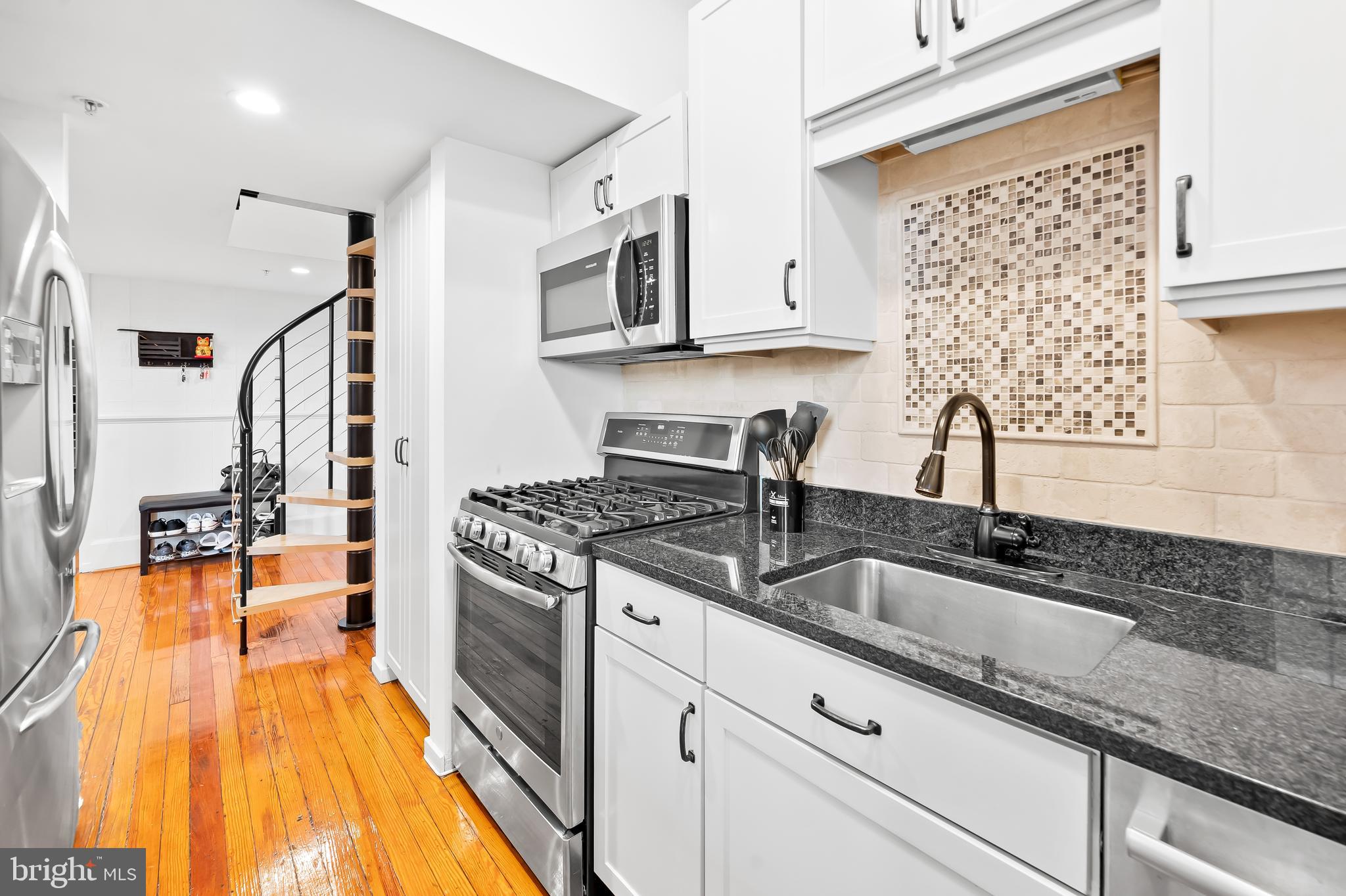 112 E West St #201