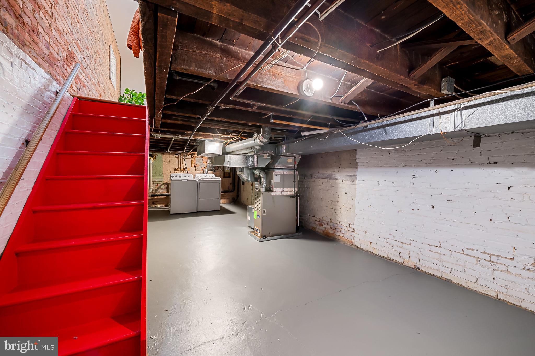 315 E Hamburg St