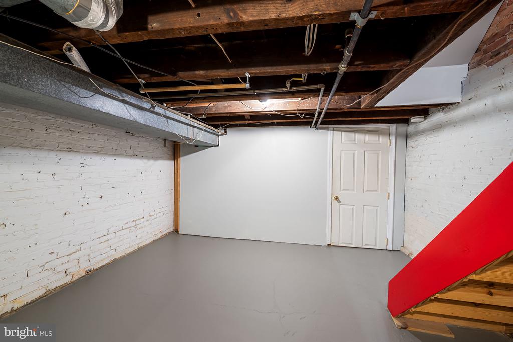 315 E Hamburg St