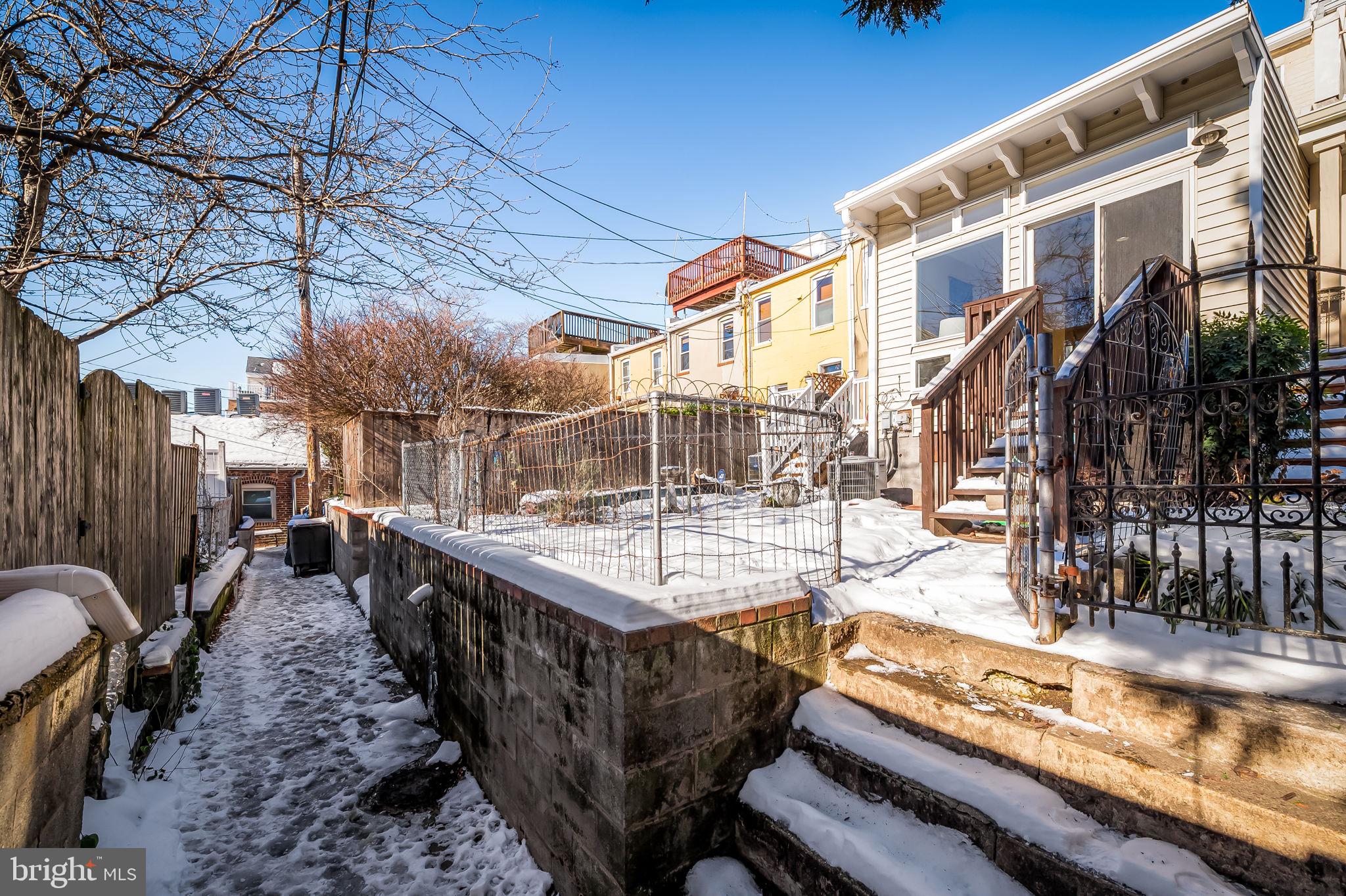 315 E Hamburg St