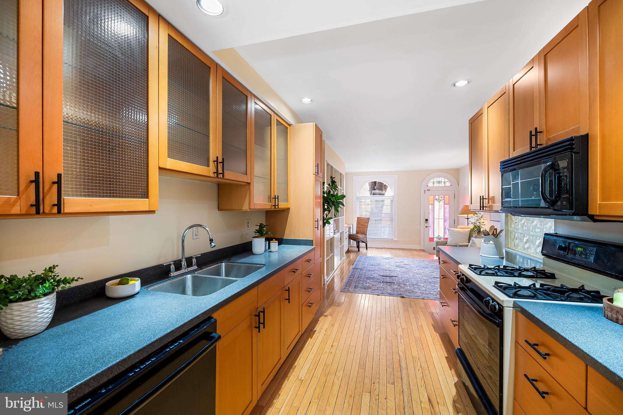 315 E Hamburg St